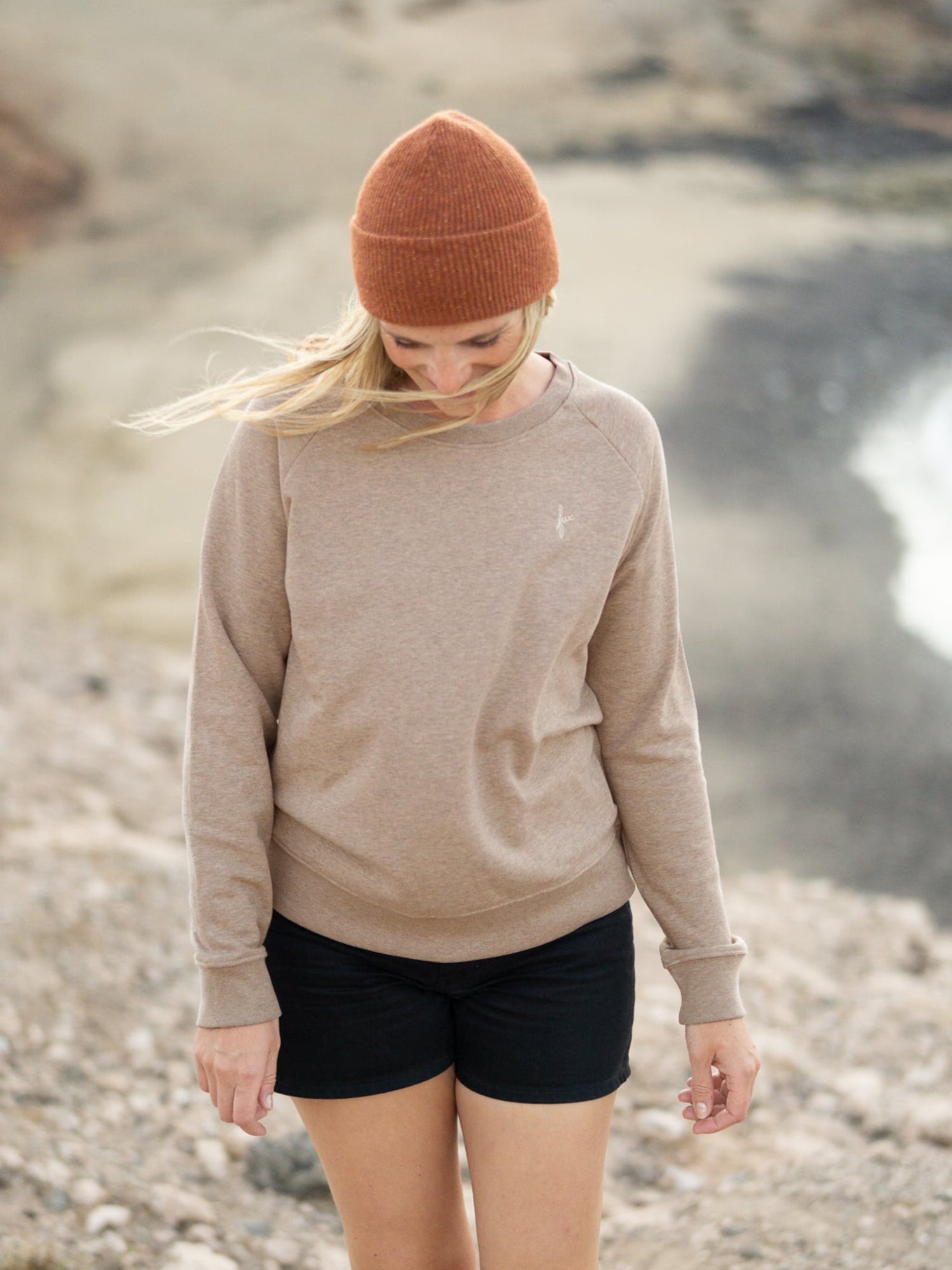 Unser Frauen fux Pullover in beige meliert ist inspiriert aus dem Sand der Atlantikküste