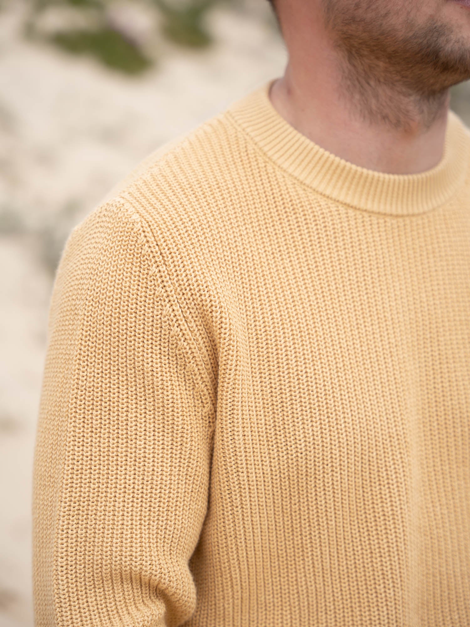 FUXBAU Fair Fashion 4Seasons Strickpullover in gelb aus 100% GOTS zertifzierter Biobaumwolle.