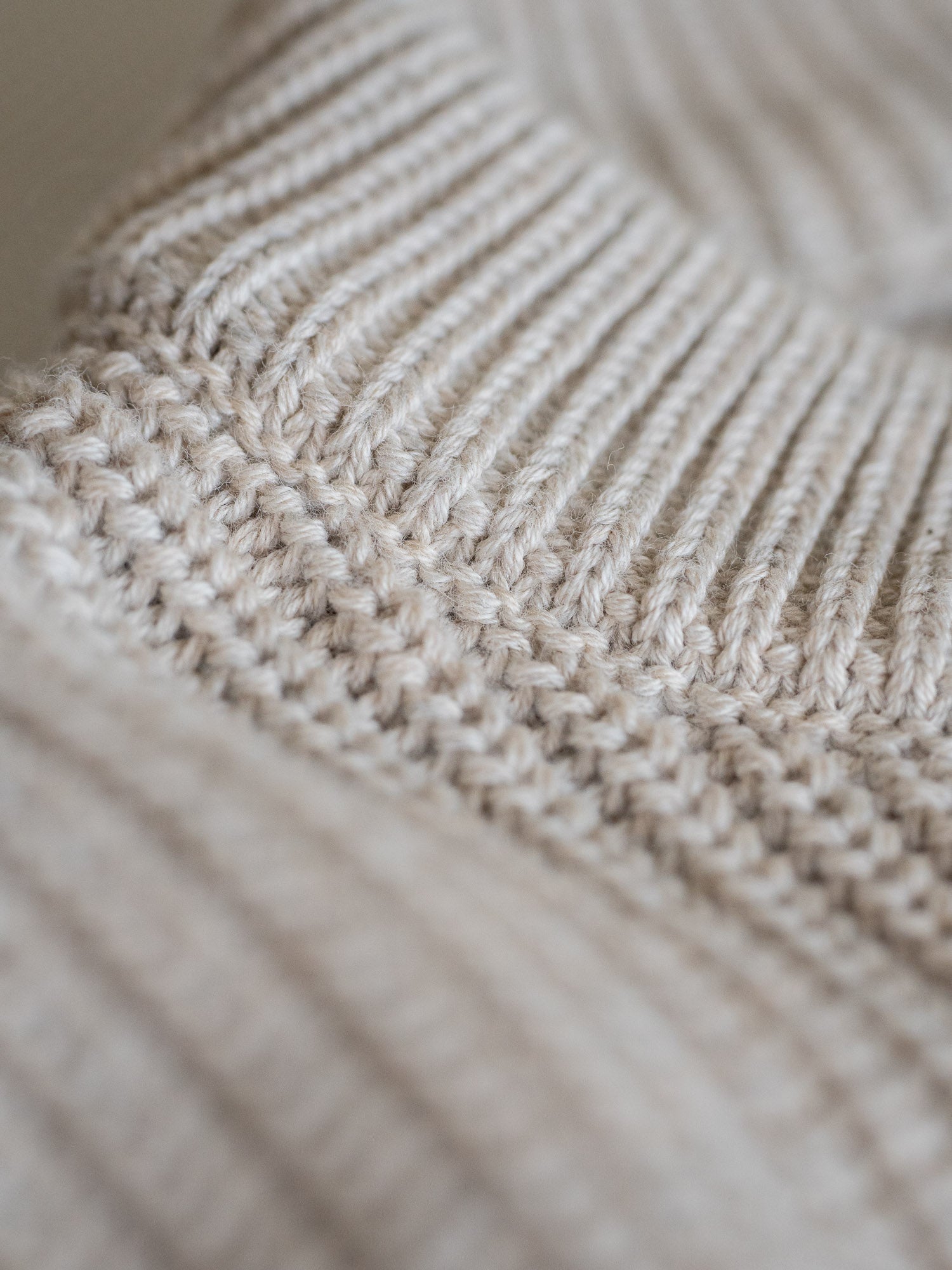 4Seasons Frauen Strickpullover in beigemeliert aus 100% GOTS zertifizierter Biobaumwolle und fair in Italien hergestellt