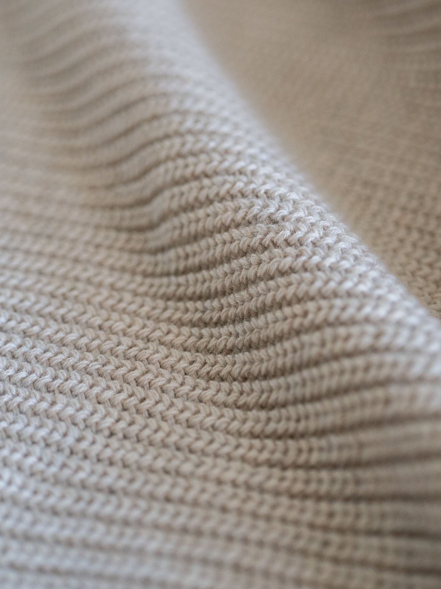4Seasons Frauen Strickpullover in beigemeliert aus 100% GOTS zertifizierter Biobaumwolle und fair in Italien hergestellt