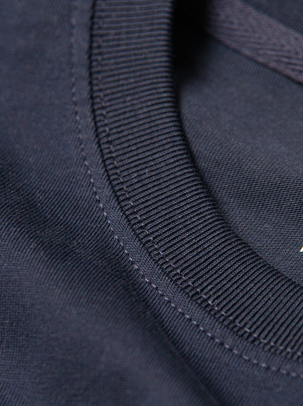 qualitiativ hochwertig, preiswert und nachhaltiges Standard Basic T-Shirt in navy von FUXBAU.