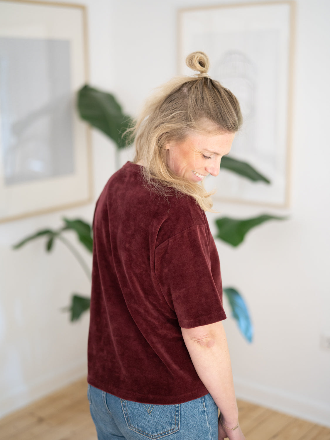 Nachhaltiges Fair Fashion fux Samt T-Shirt aus GOTS zertifizierter Biobaumwolle Made in Portugal in Bordeaux.