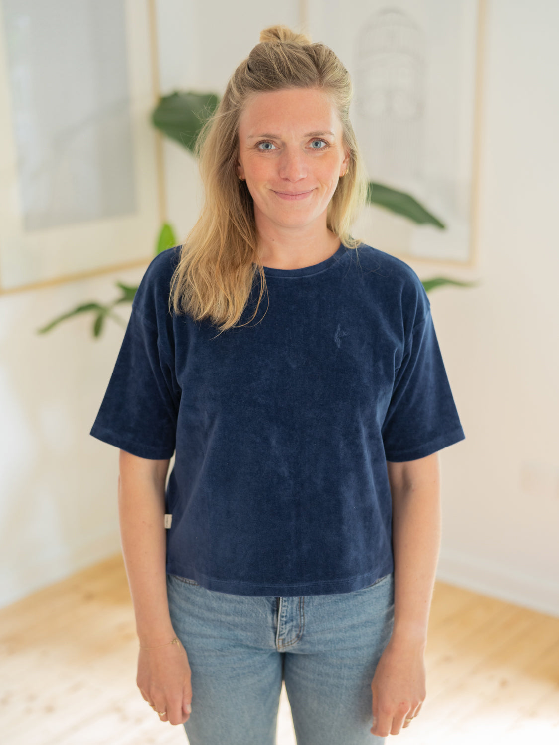 Nachhaltiges Fair Fashion FUXBAU Frauen Samt T-Shirt in navy aus 100% extra weicher GOTS zertifizierter Biobaumwolle