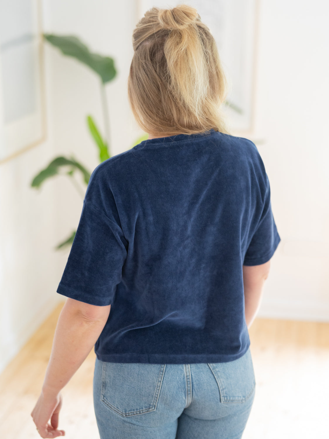 Nachhaltiges Fair Fashion FUXBAU Frauen Samt T-Shirt in navy aus 100% extra weicher GOTS zertifizierter Biobaumwolle