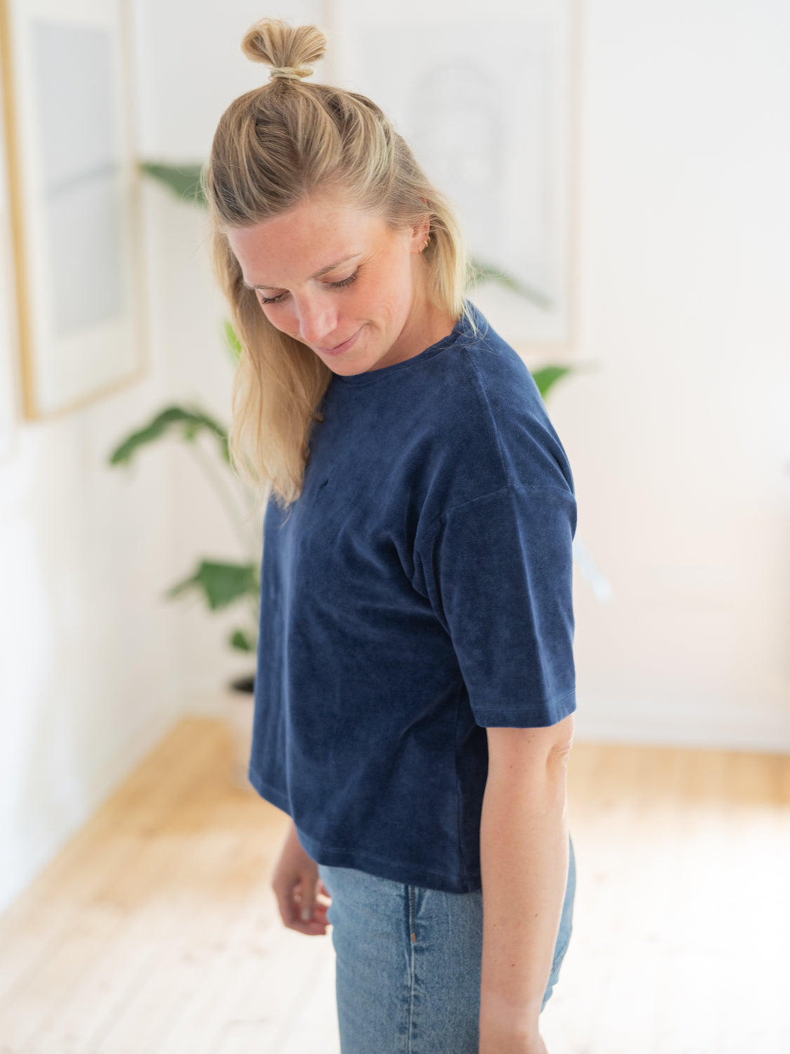 Nachhaltiges Fair Fashion FUXBAU Frauen Samt T-Shirt in navy aus 100% extra weicher GOTS zertifizierter Biobaumwolle