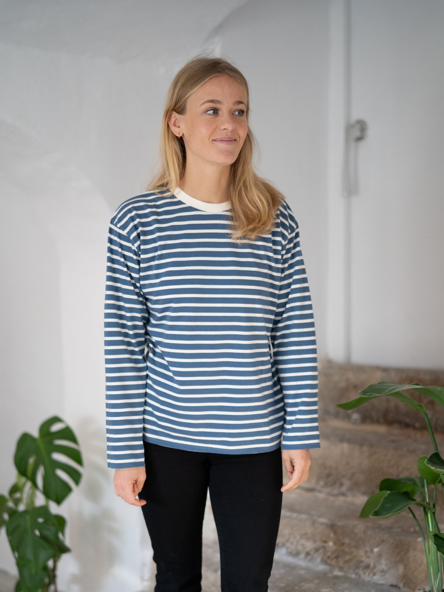 FUXBAU Fair Fashion Frauen Streifen Longsleeve in creme blau aus 100% GOTS zertifizierter Biobaumwolle.