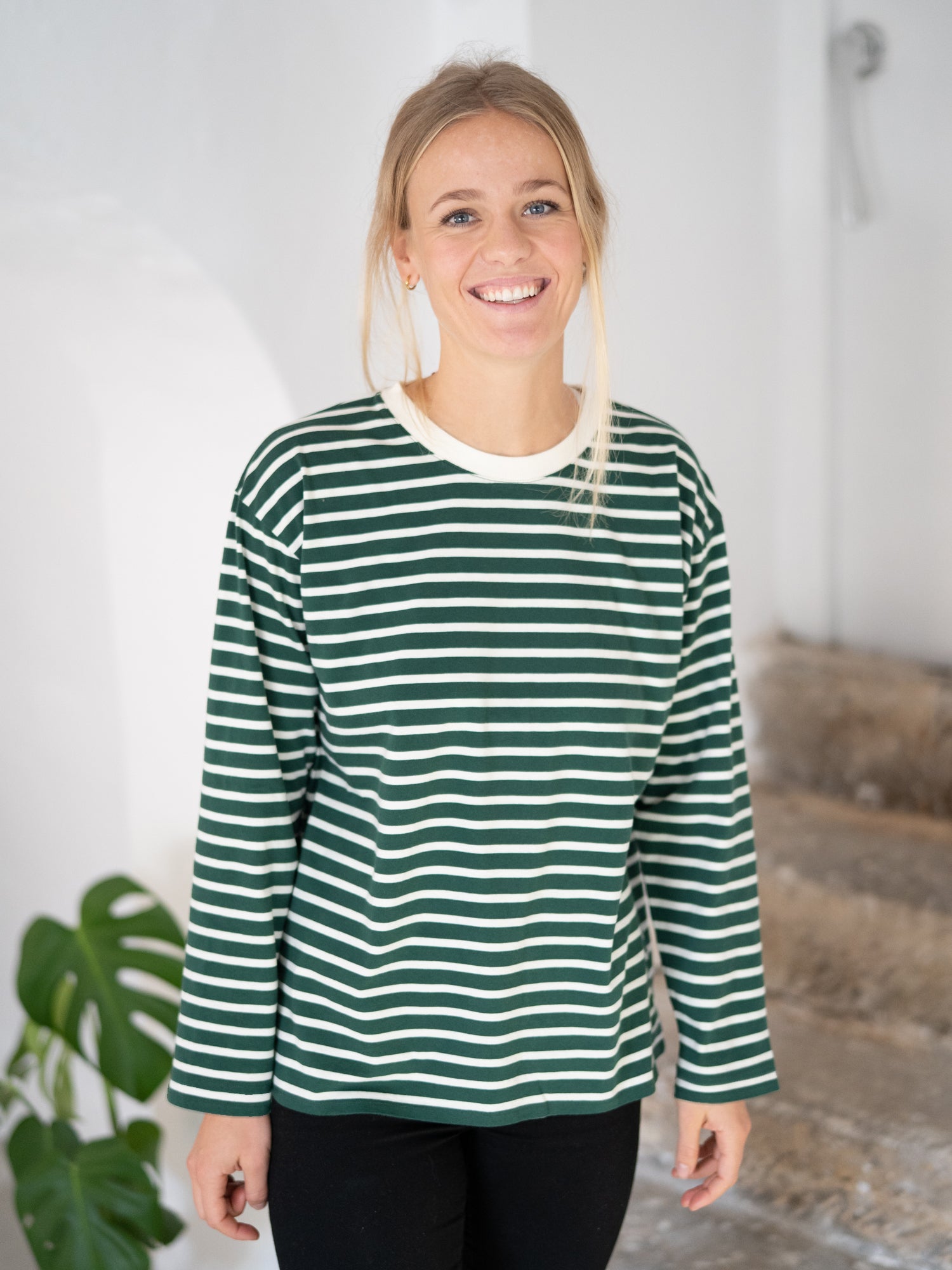 FUXBAU Fair Fashion Frauen Streifen Longsleeve in creme grün aus 100% GOTS zertifizierter Biobaumwolle.