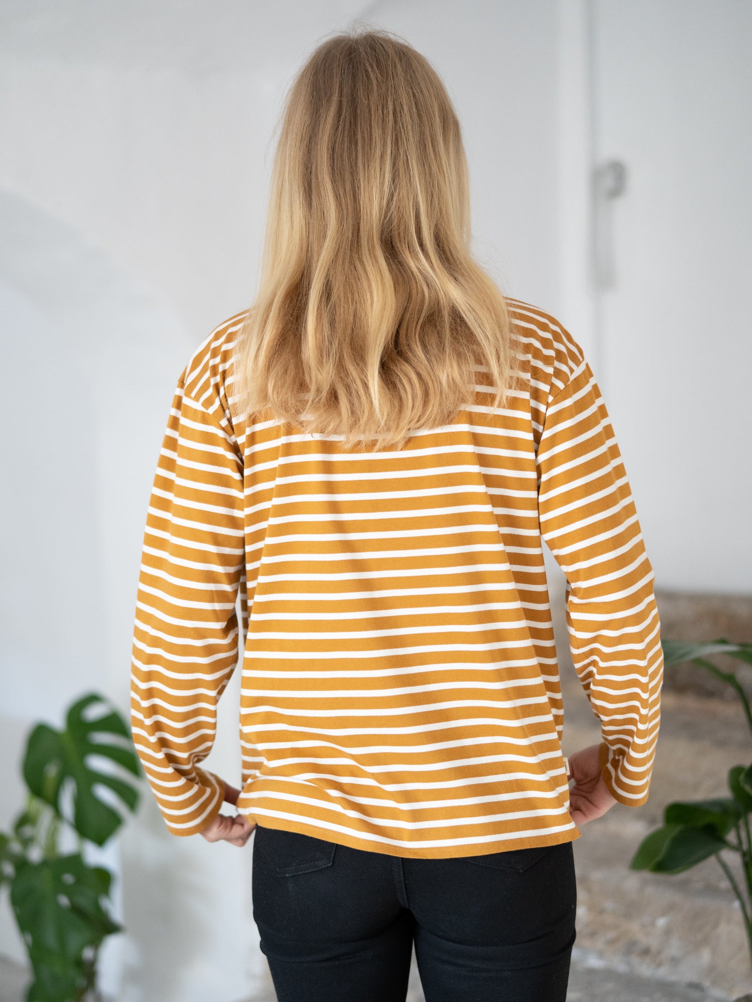 FUXBAU Fair Fashion Frauen Streifen Longsleeve in creme senf aus 100% GOTS zertifizierter Biobaumwolle.