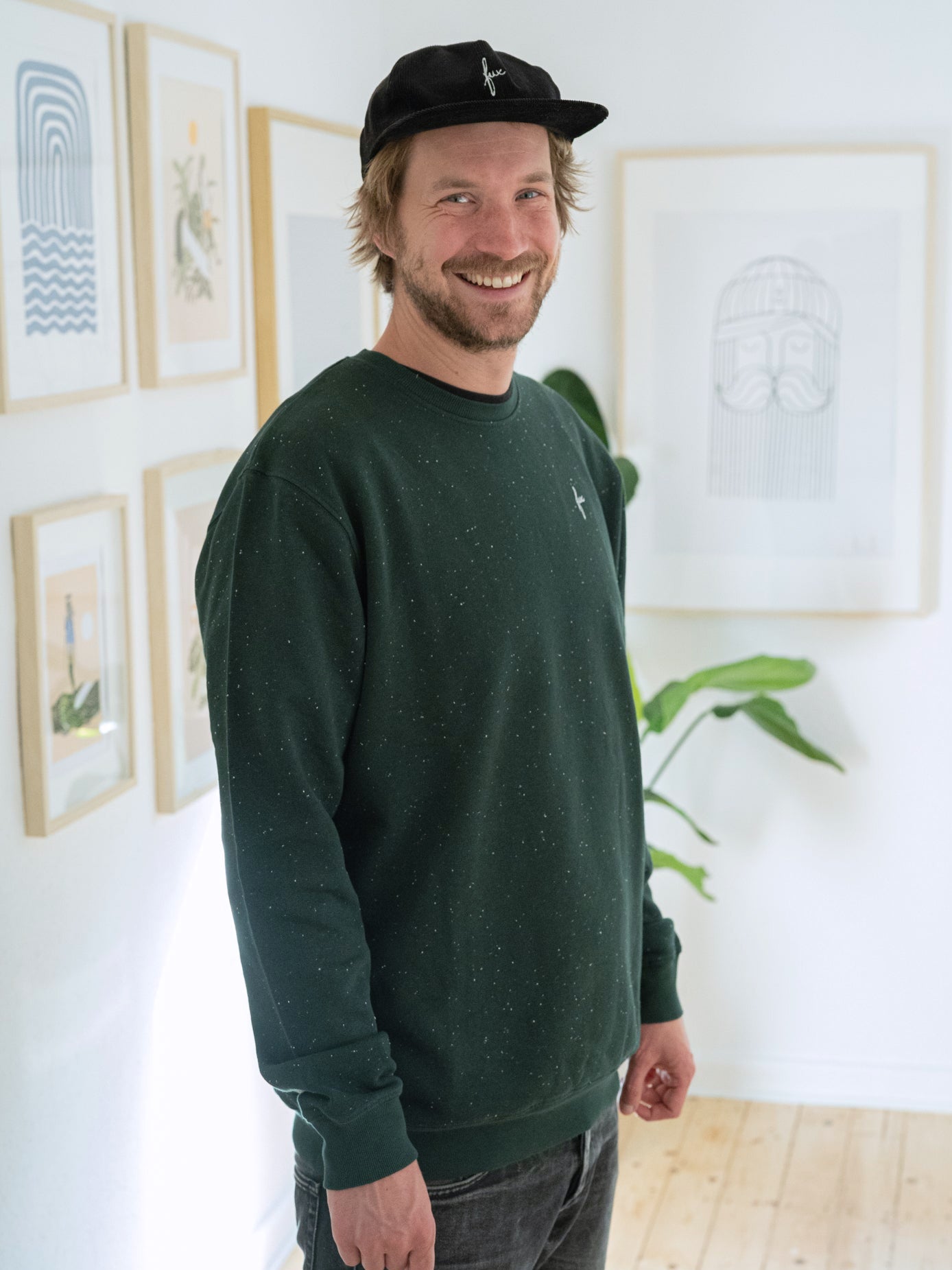 FUXBAU Männer Neps Sweater in grün – aus Biobaumwolle mit charakteristischer Neps-Optik, fair produziert in Portugal.