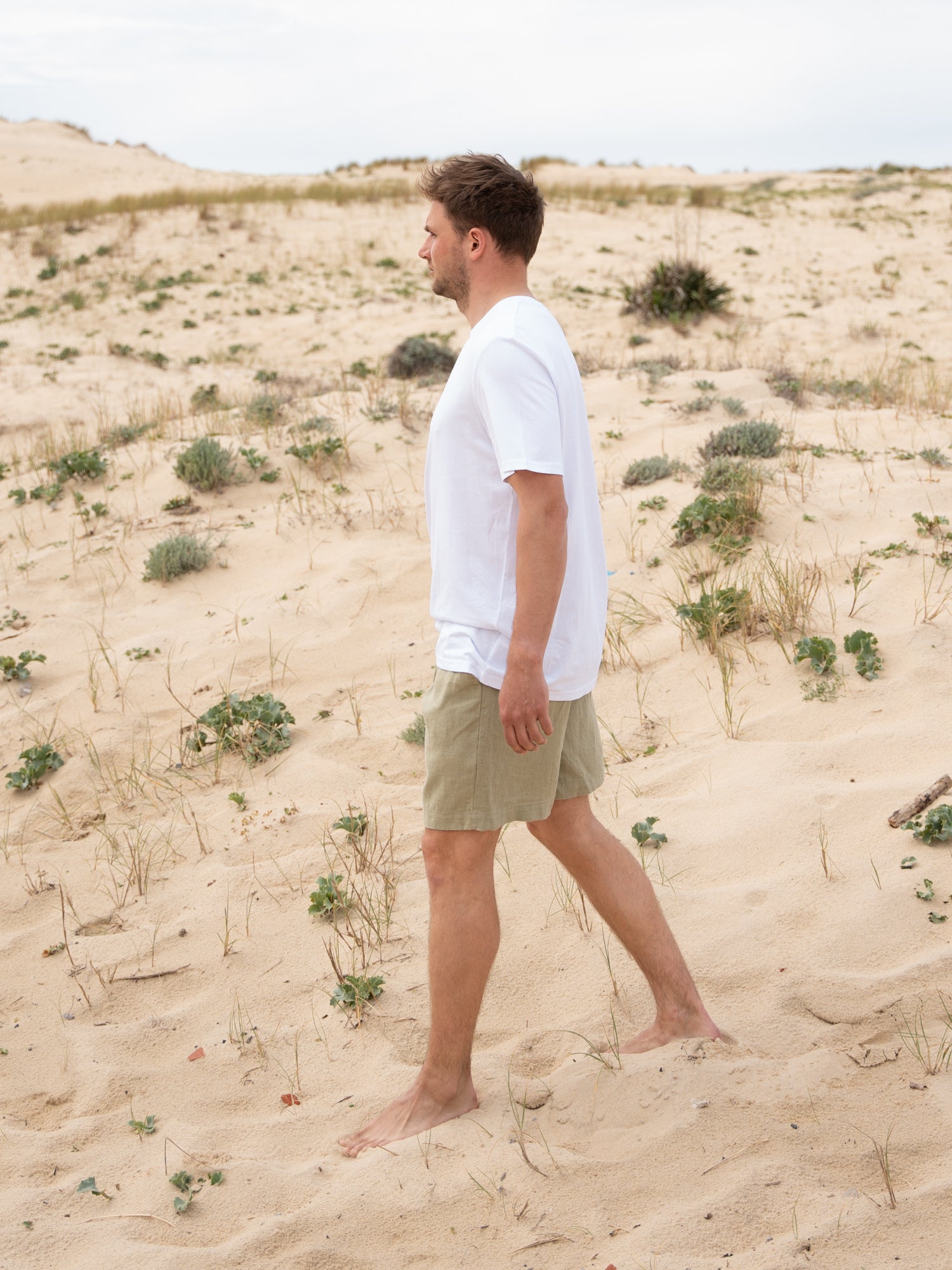 FUXBAU Fair Fashion Männer Leinenshorts in salbei aus 100% Leinen und fair hergestellt in Portugal