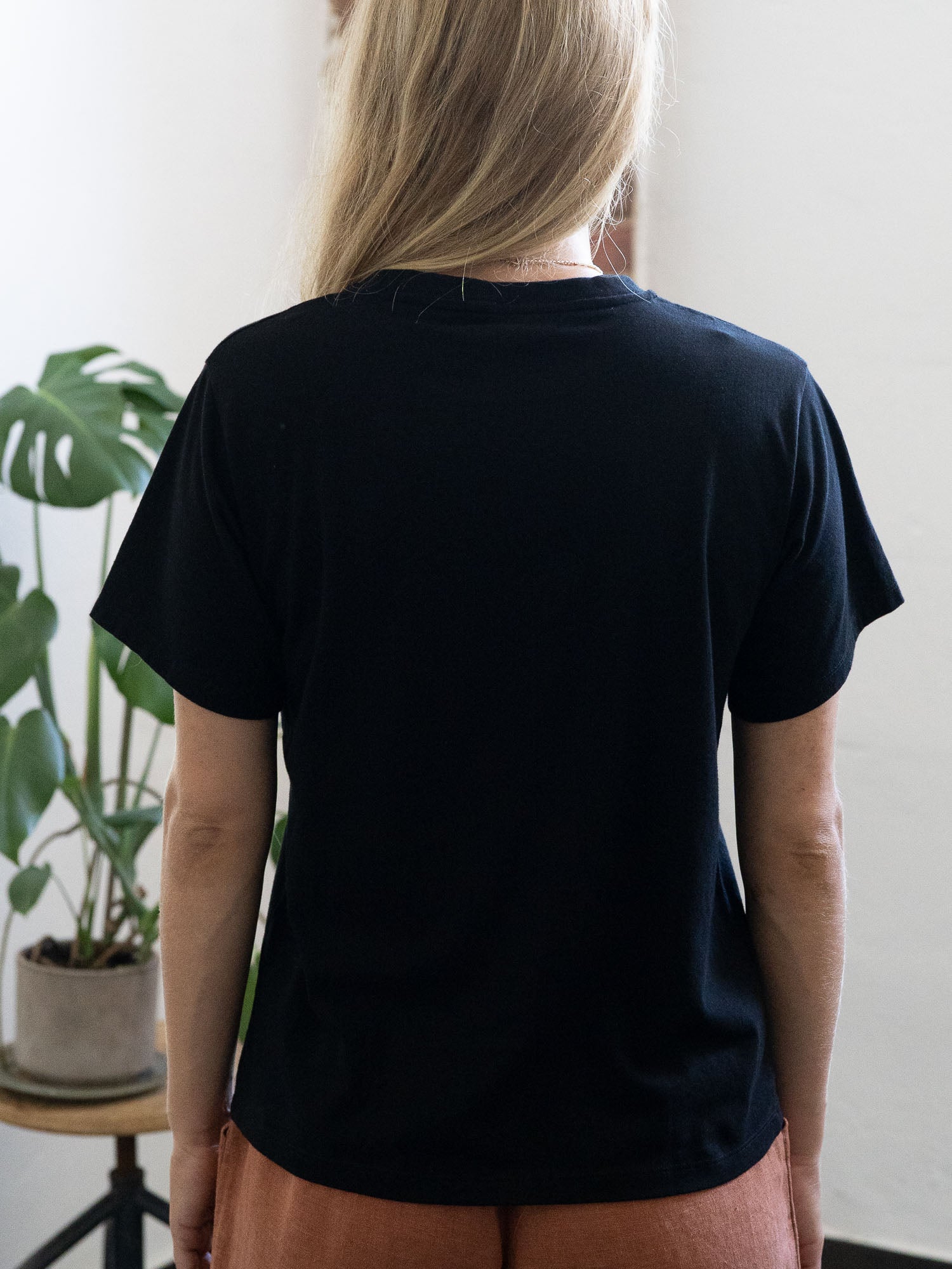 Frauen Basic T-Shirt - schwarz