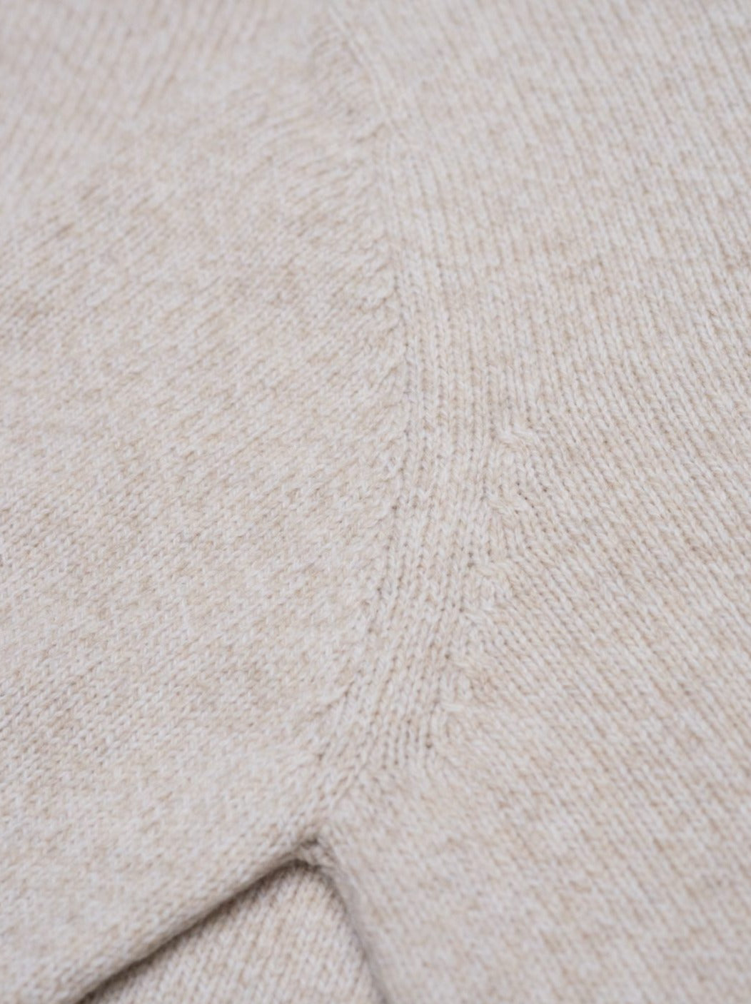 Hergestellt in Deutschland aus 100% Merinowolle unsere Mouline Stickkollektion