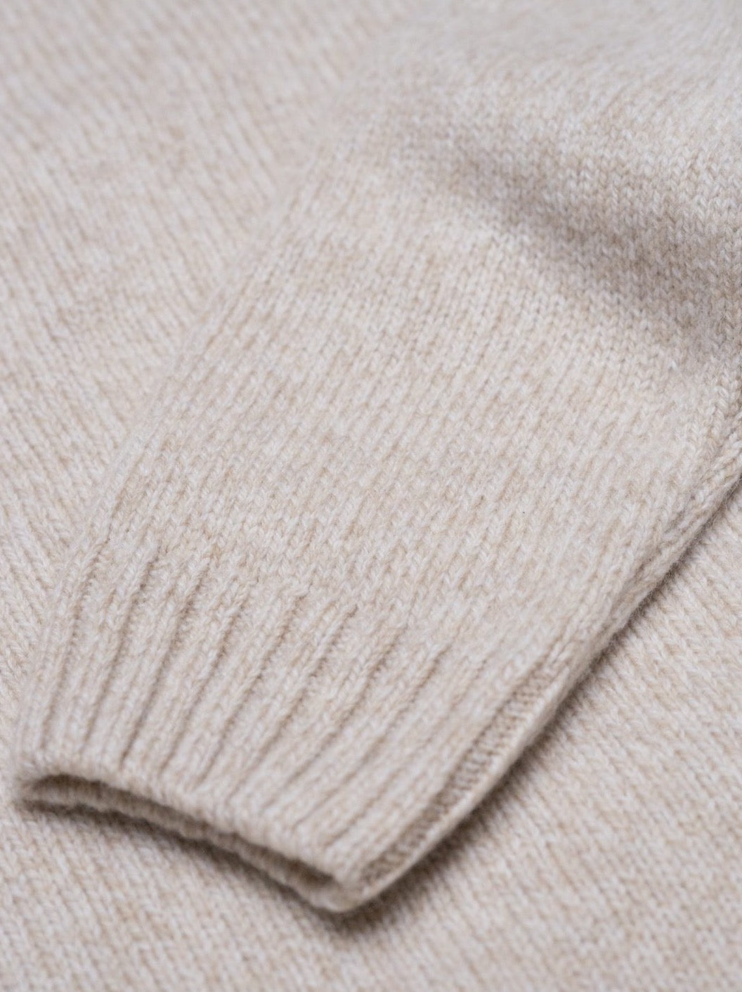 Hergestellt in Deutschland aus 100% Merinowolle unsere Mouline Stickkollektion