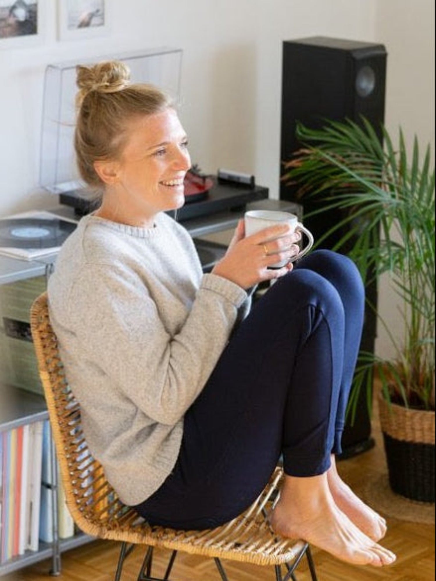 fuxbau-fair-fashion-jogginghose-navy-unisex-bio-baumwolle-isi-3