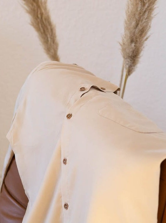 fuxbau-fair-fashion-maenner-tencel-hemd-beige-vegan-made-in-portugal-mood