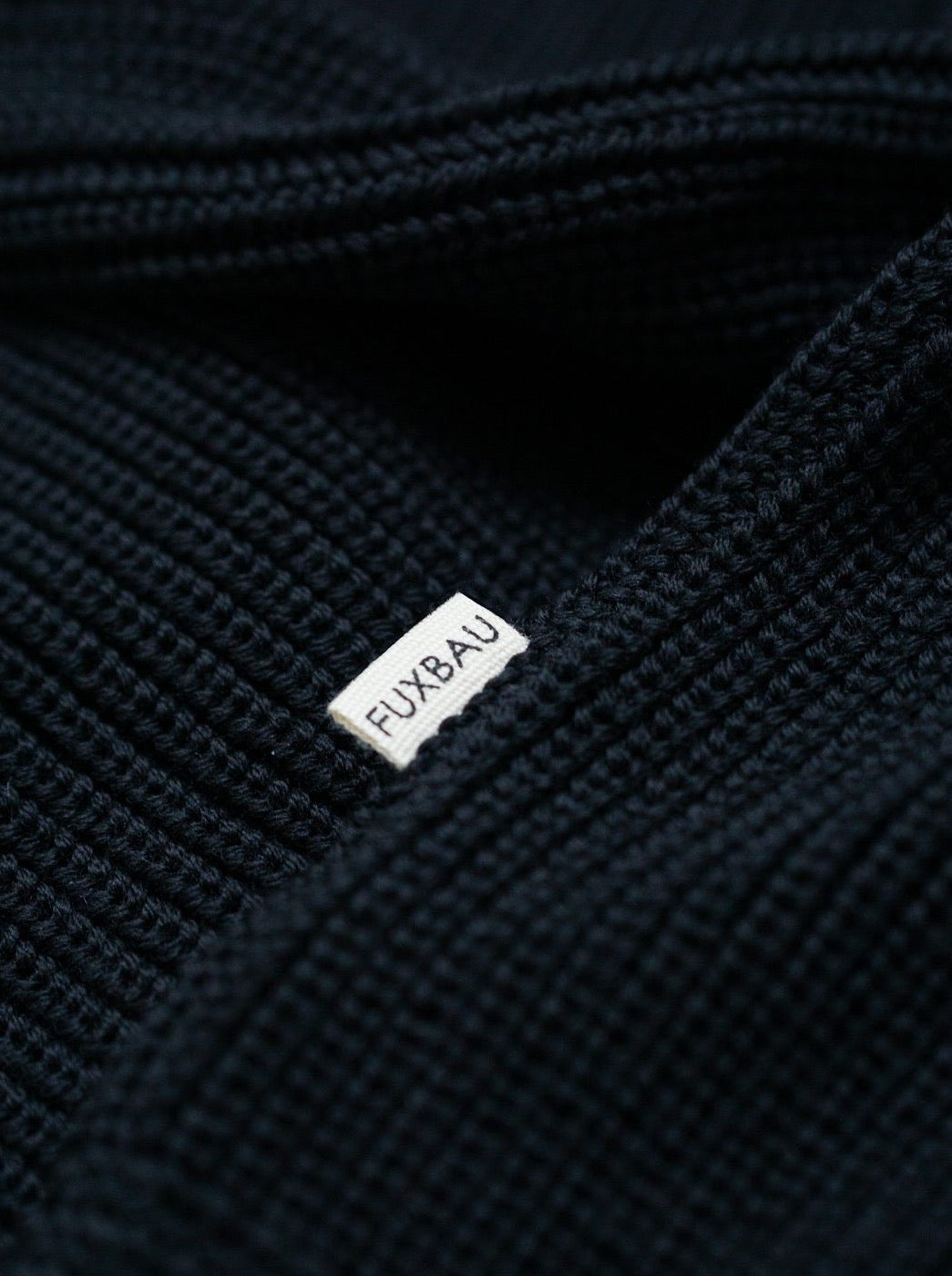 fuxbau-fair-fashion-troyer-made-in-germany-schurwolle-merino-detail-2