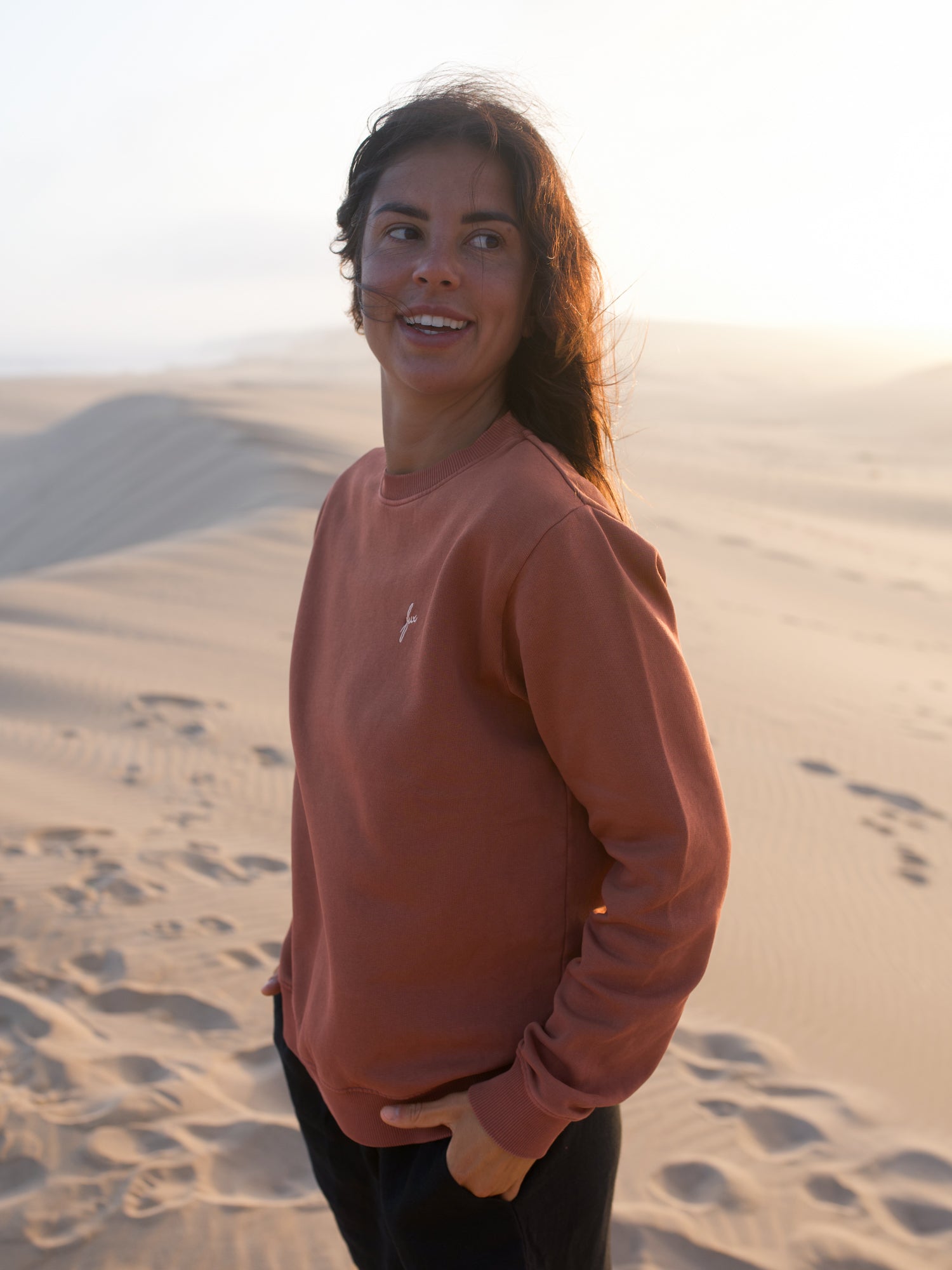 Nachhaltiger Frauen Pullover in Rot von FUXBAU, stückgefärbt und fair gefertigt in Portugal