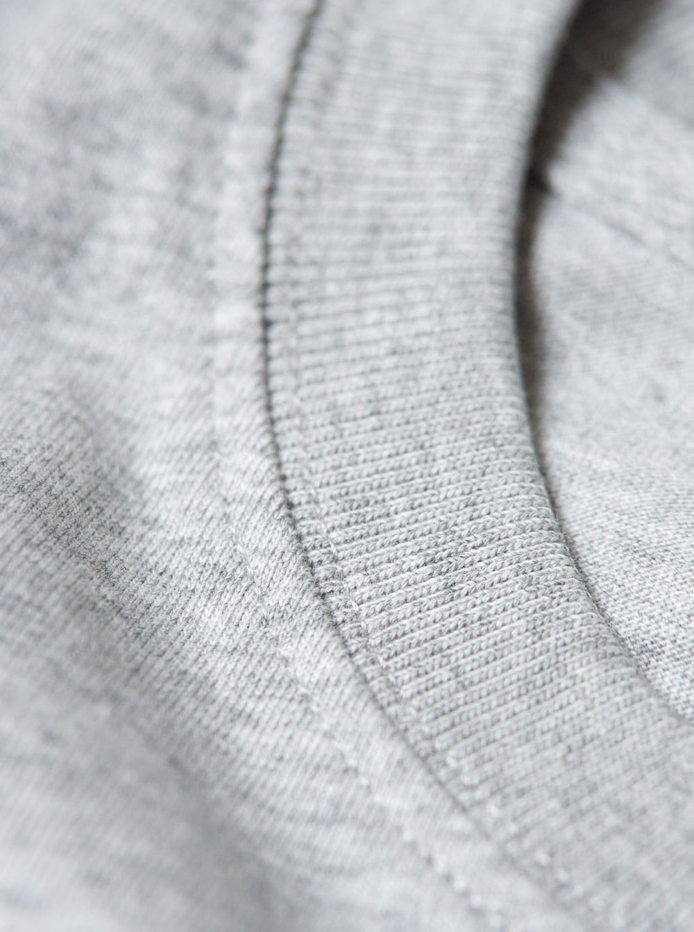 Nachhaltiges Unisex Basic T-Shirt von FUXBAU aus 100% GOTS zertifizierter Biobaumwolle in grau, spare im Eco Pack.
