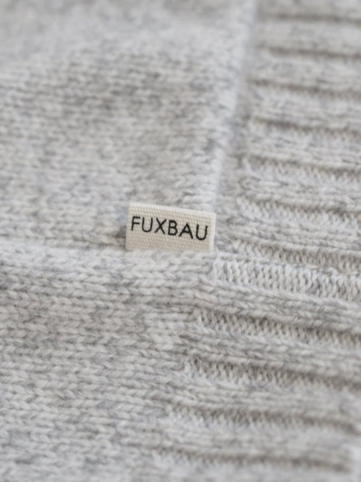 FUXBAU Sideflag vom nachhaltigem Cardigan in grau
