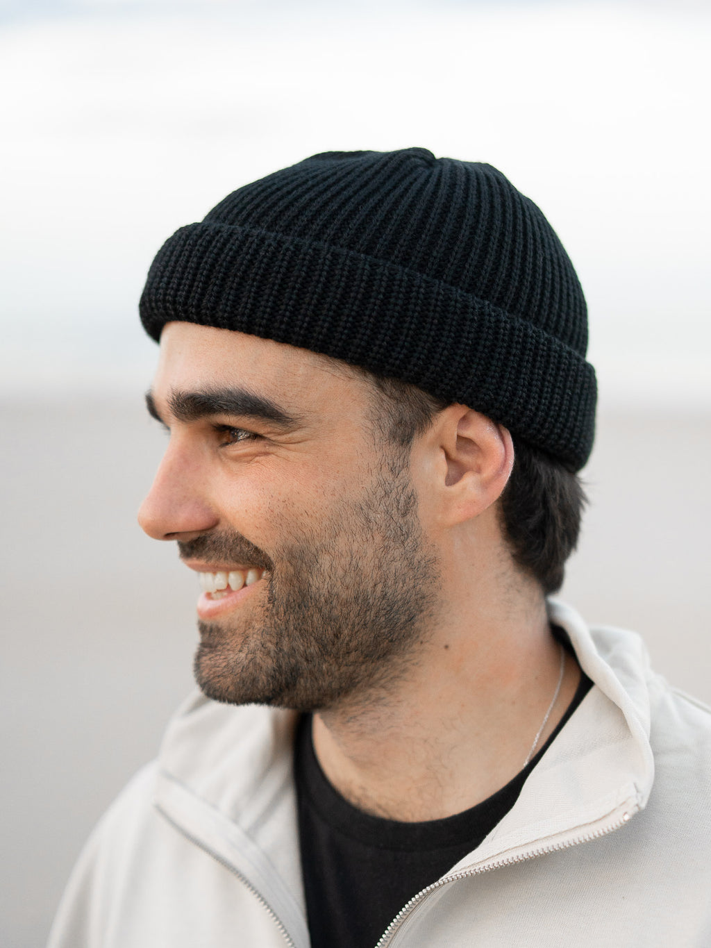 Kurze Merino Fischermütze - schwarz