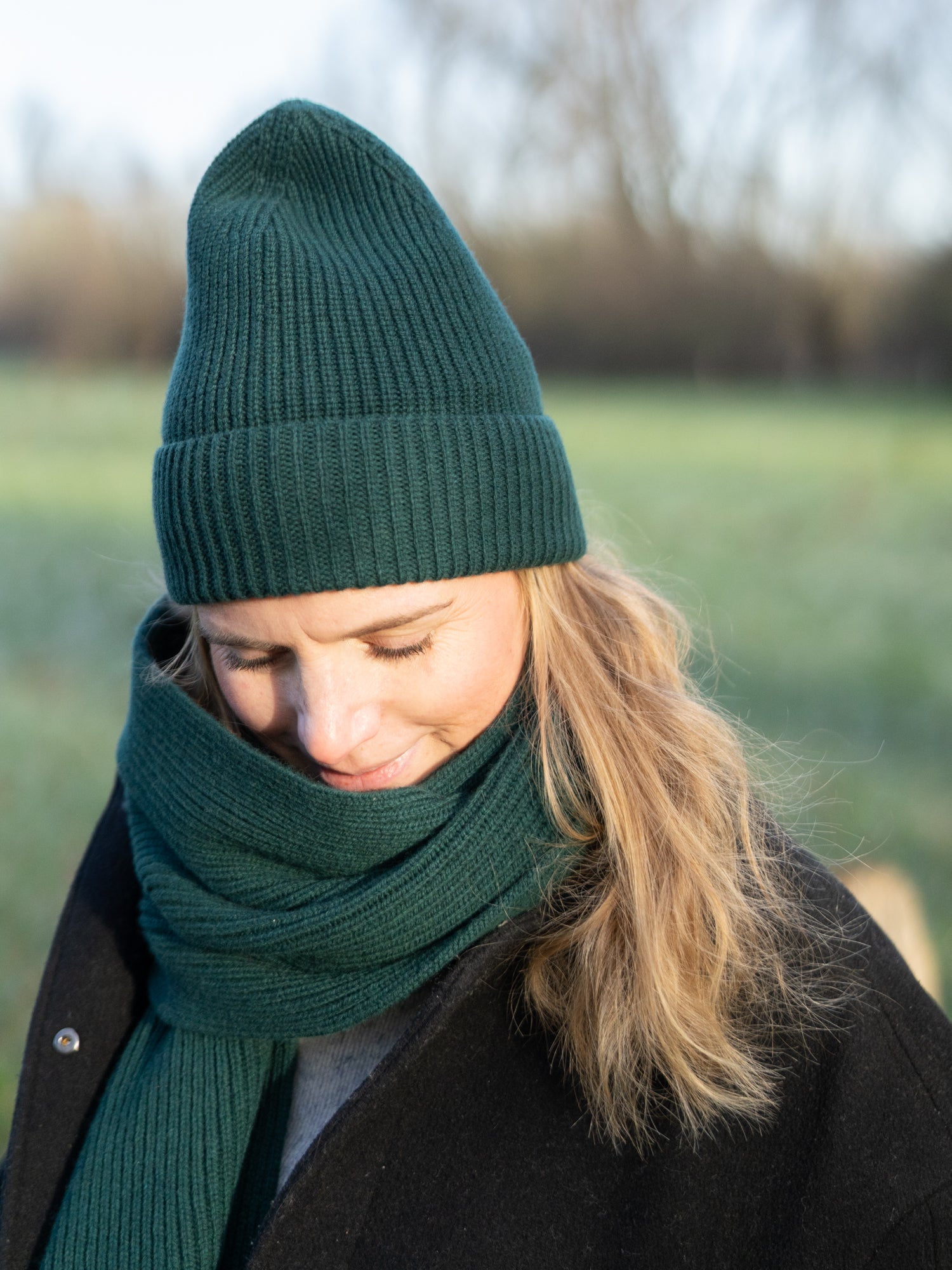Nachhaltige grüne Merino Mütze für Damen aus Italien – warm, weich und fair produziert