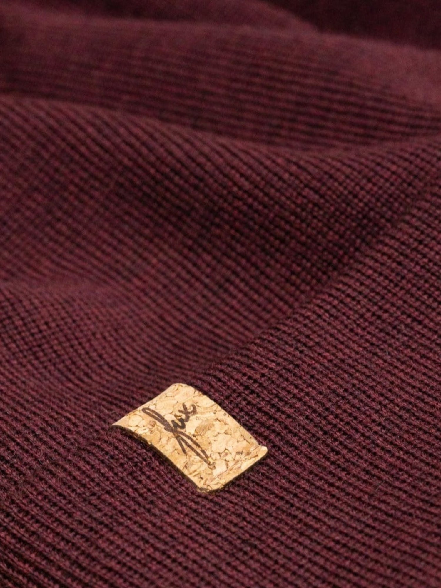 fux Kork Patch unserer Kinder Merino Kork Beanie in bordeaux aus 100% feinster Merinowolle