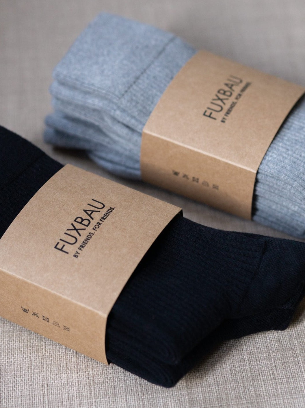 FUXBAU Fair Fashion Basic Socken in schwarz und grau aus 100% GOTS zertifizierter Biobaumwolle